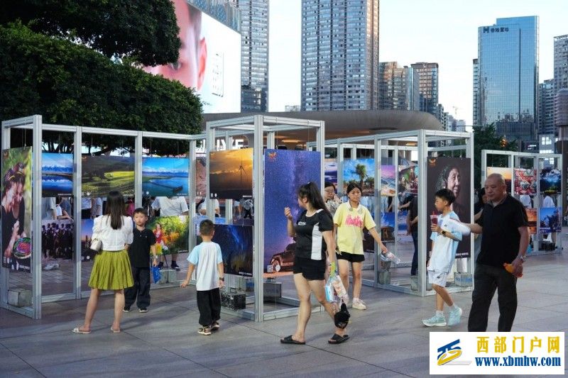 “瓜香溢山城·渝哈一家亲”活动在重庆市江北区隆重举行(图2)